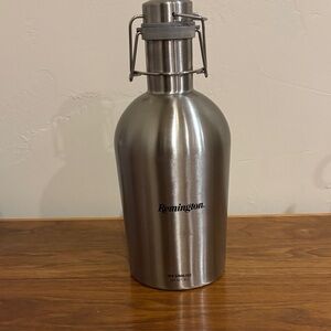 Remington Stainless Steel Bottle Beer Growler 64 oz